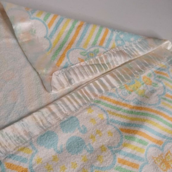 Vintage Reigel Satin Trim Baby Blanket Unicorn Magic Dragon Butterflies Castle - Picture 8 of 12